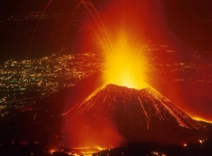 Indian Army helps in evacuation during Congo volcanic eruption .